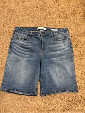 Vintage America Light Blue Denim Bermuda Shorts - Classic Stretch